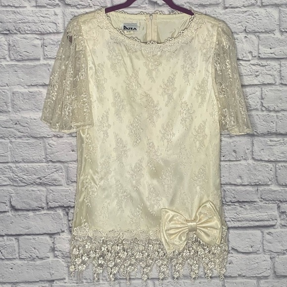 Vintage Patra Lace Overlay Bow Applique Blouse - Picture 7 of 12